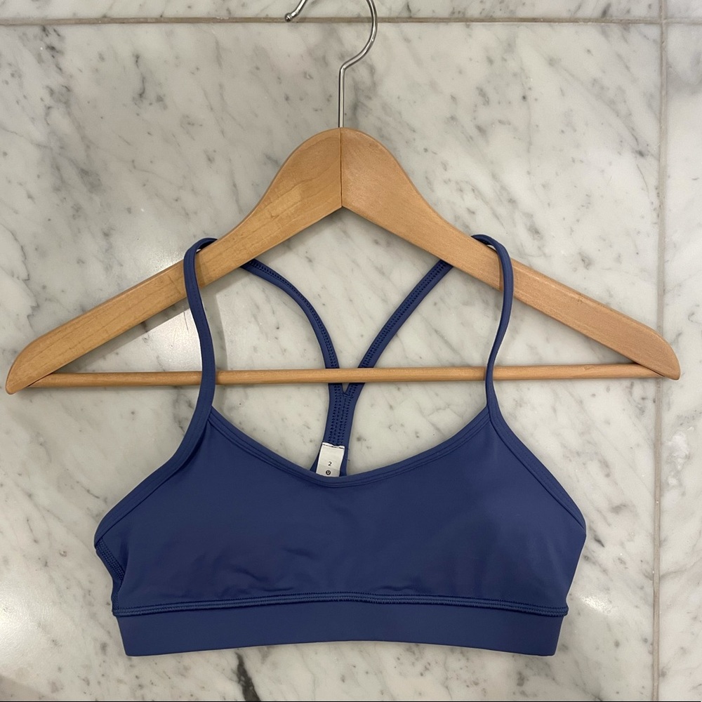 Flow y Lululemon sports bra